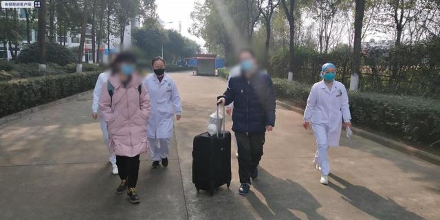 华亭市病人院后返乡